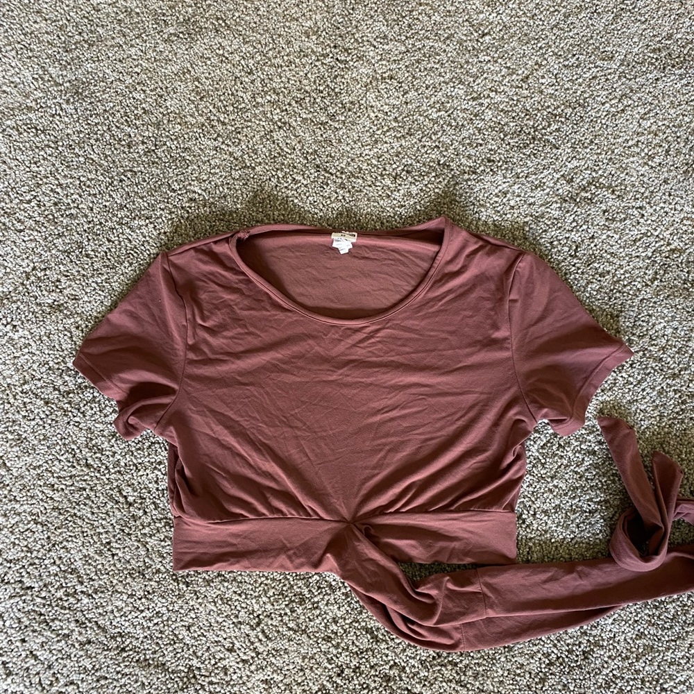 Alphalete work out crop top. Size XS. Pink